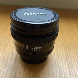 Nikon 20mm 1:2:8 D AF Nikki’s Lens