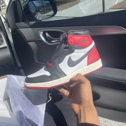 Air Jordan 1 Retro High OG 'Black Toe Reimagined'