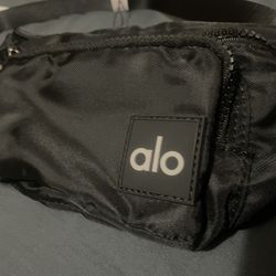 Alo Explorer Fanny Pack Waist Bag 