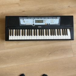 Yamaha Piano Key Board. 