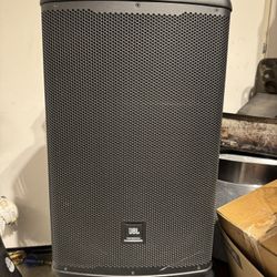 715 JBL SPEAKERS 
