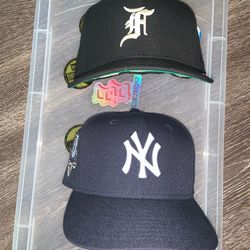 Fear of god new era & New York Yankees undefeated 7 3/8 75.00 or best offer
