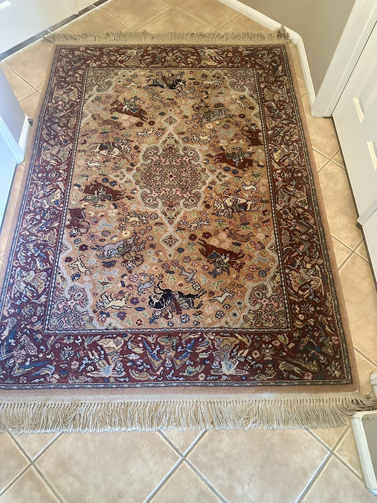 Persian Rug 4 1/2 Ft Wide By 6 1/2 Ft. Long