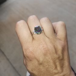 Beautiful Ring (Size 8)