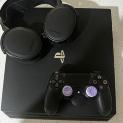 PS4 Pro (w SteelSeries Arctis 7)