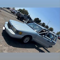 TOWN CAR 