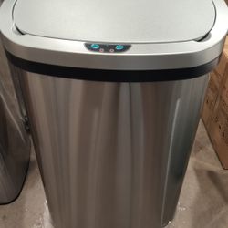 Automatic 16 gallons stainless steel/ batteries included/ see discription 👍👍