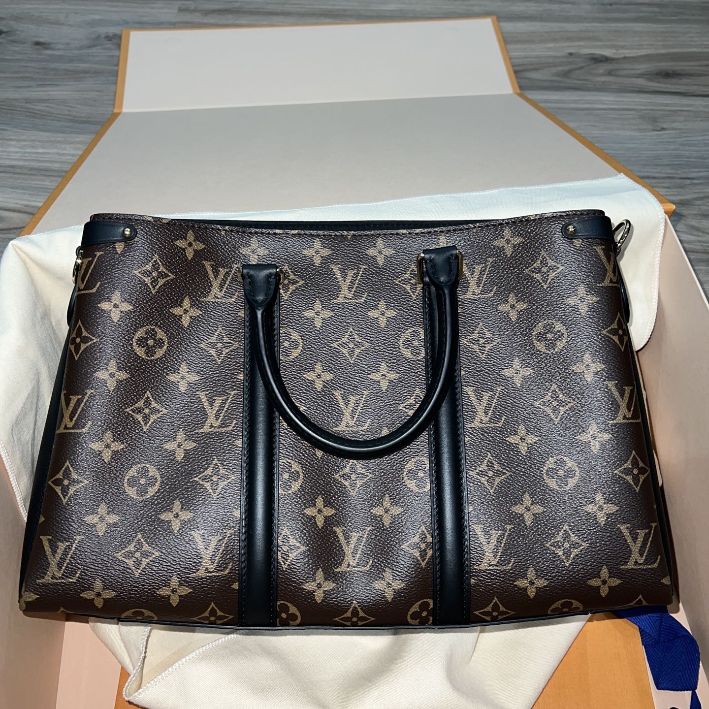 Luis Vuitton Souflot MM 2-way Shoulder Handbag for Sale in