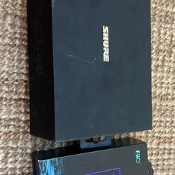 Shure SE846 Sound Isolating Earphones Clear and Fiio LDAC BTR7 B Lighting