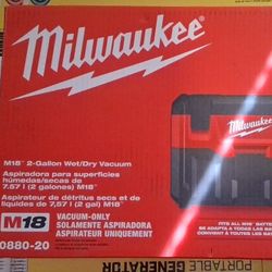 Milwaukee  M18 Wet Or Dry Vacuum 