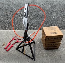 Do All Spring Loaded Clay Pigeon Target Thrower , 2 manual throwers, and around 200 clay pigeons