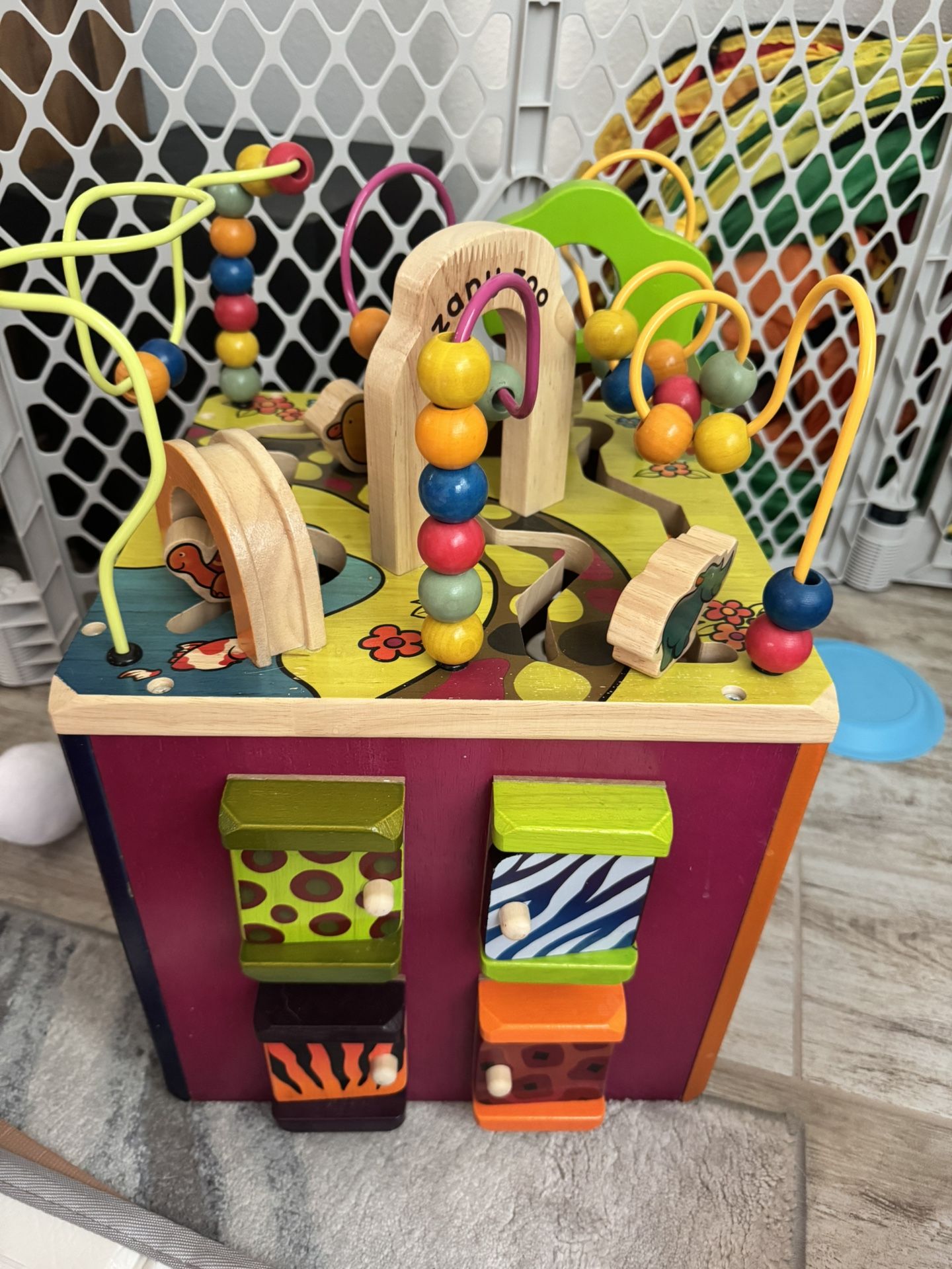 V tech Walker, Zany zoo, Wooden kitchen, Kids Toys