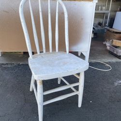 Charming Vintage White Windsor Child’s Chair – DIY or Décor