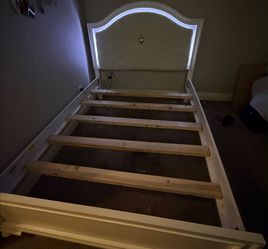 Full size bed