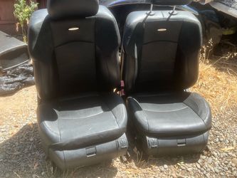 Mercedes Benz Amg e63  front seats