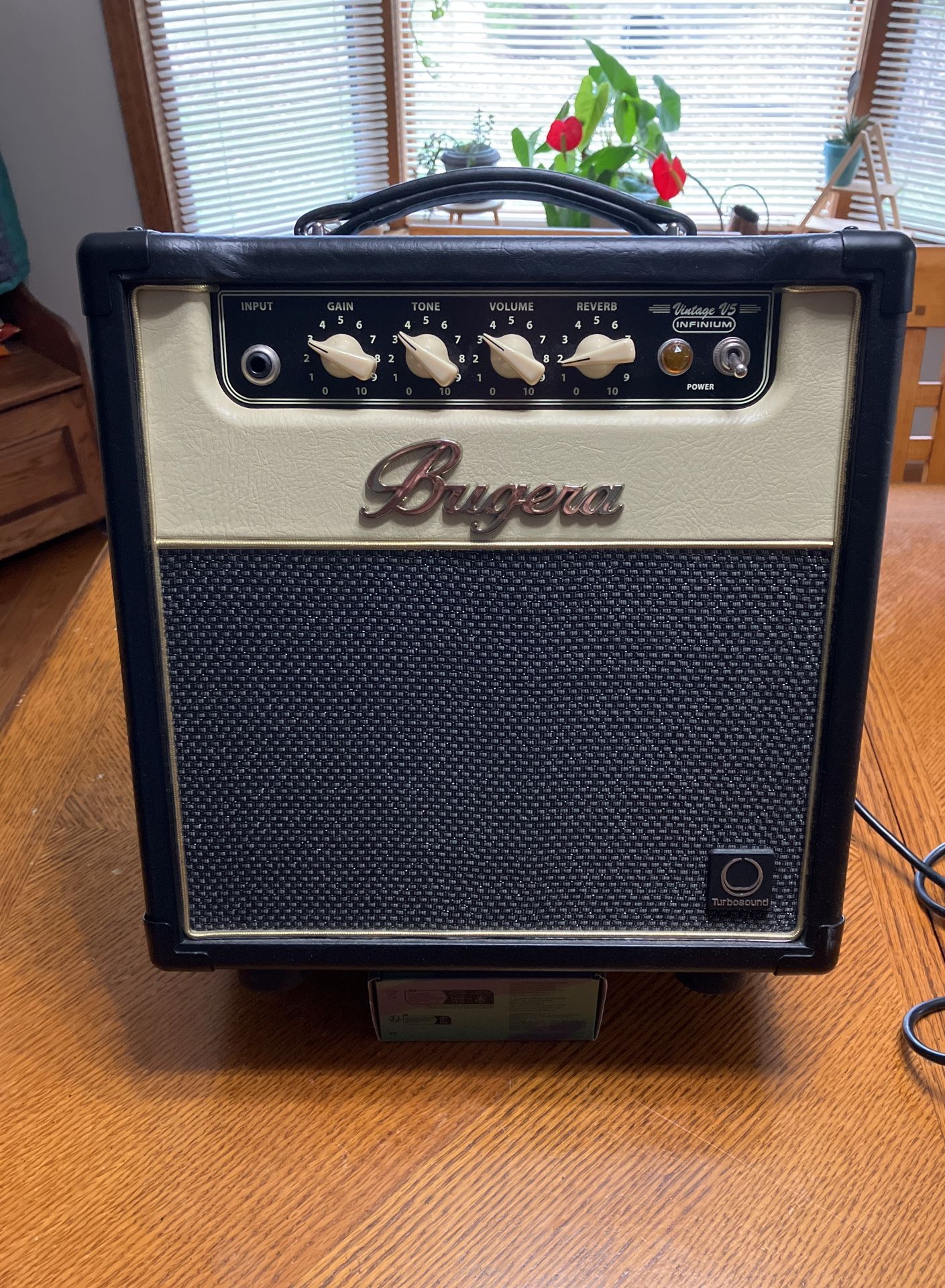 Guitar Amplifier 