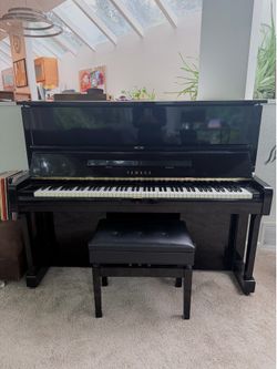 Yamaha U1 piano