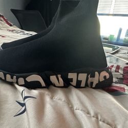 Woman’s Balenciaga Speed Size 37-38 