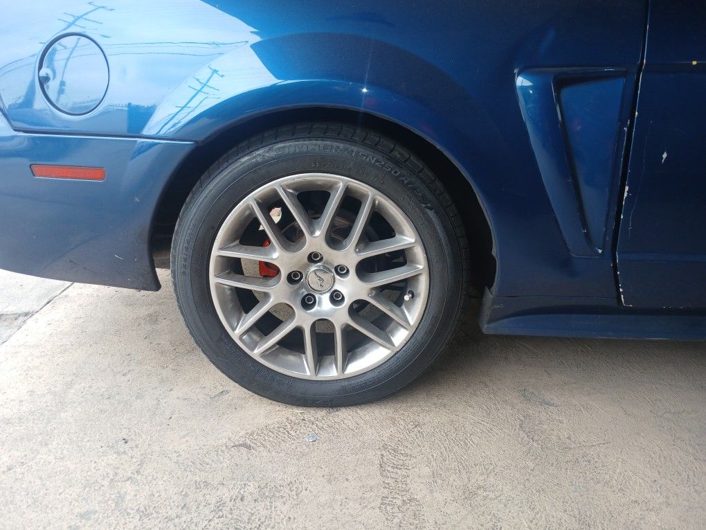 Rims and Tires Rim Size 18 For 2000 Ford Mustang Gt Also Have Head Light Fog Light Clear And I'll Throw The Led For Free