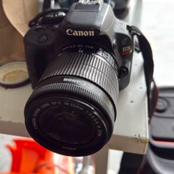 Canon EOS Rebel SL1 DSLR Camera + 18-55mm Lens – Great Condition