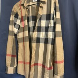 Burberry medium size shirt