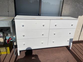 White 6-Drawer Double Dresser