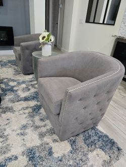 Swivel Accent Chairs.  Set of 2 Modern Chairs