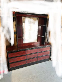 Drawer Set With Mirror