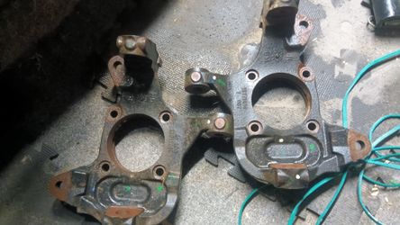 Spindle Knuckle 2003 2500HD