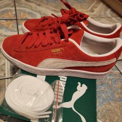 Puma Suede Classic XXI Women’s Size 6.5 Red