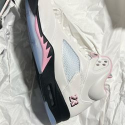 Jordan 5s Pink 🔥📲