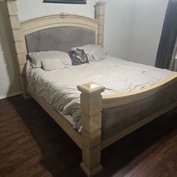 California King 7-Piece Solid Wood Bedroom Set – Sturdy & Heavy