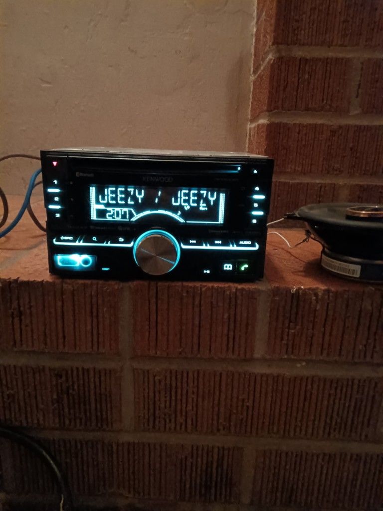 Kenwood Car Stereo With Bluetooth USB Aux CD 