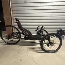 Performer recumbent trike