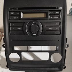 2008-2013 Nissan Frontier Radio & Bezel