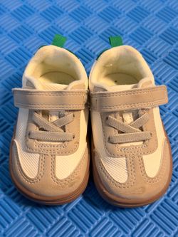 Toddlers shoes