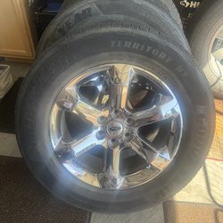 2023 Ford F150 XLT  R20 Chrome Rims - LIKE NEW