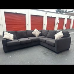 Lavernett 3-piece Sectional Couch- New 