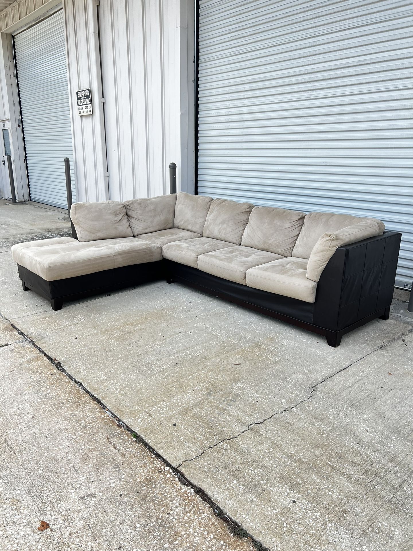 Tan 2-tone Sectional Couch