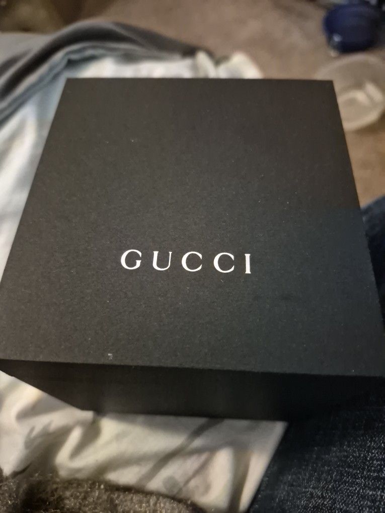 AUTHENTIC GUCCI WATCH