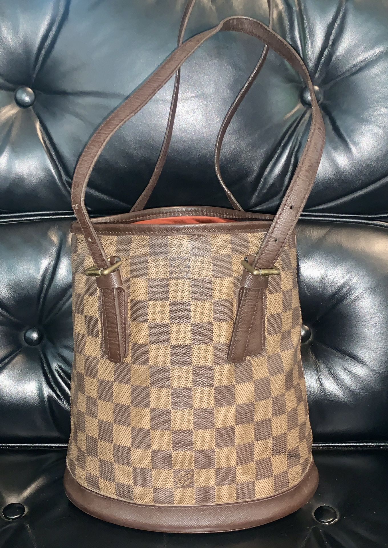 100% Authentic Louis Vuitton Damier Marais Bucket Tote Bag N42240