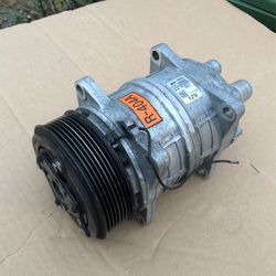 Valeo Z0018280C 12V AC Compressor