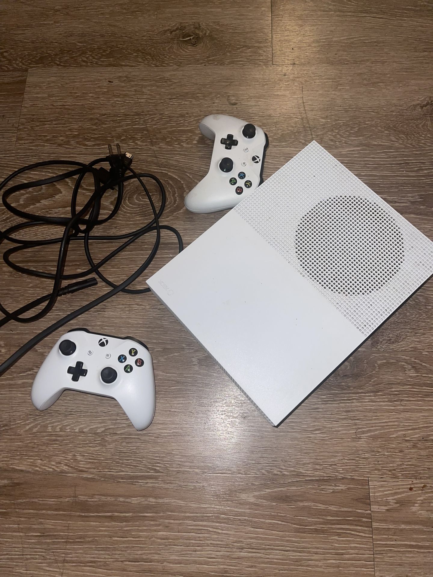 Xbox One S