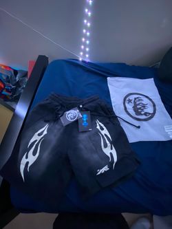 Hellstar shorts size medium