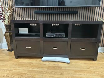 Entertainment unit/ TV console