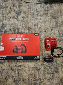 Milwaukee cordless bandsaw
