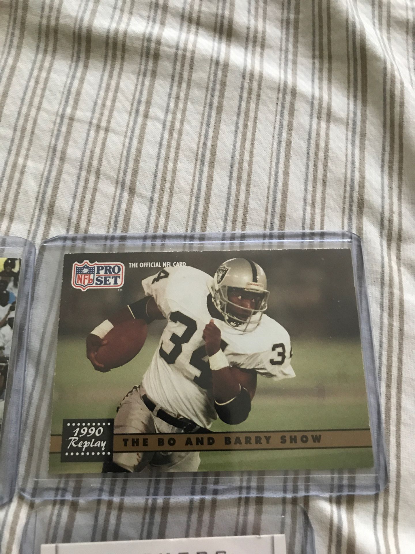 Lot of 4 NFL Star player cards