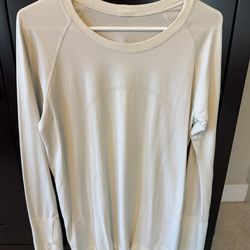 Like New lululemon Swiftly Tech Long Sleeve Shirt 2.0, Hip-Length, sz 10, cream