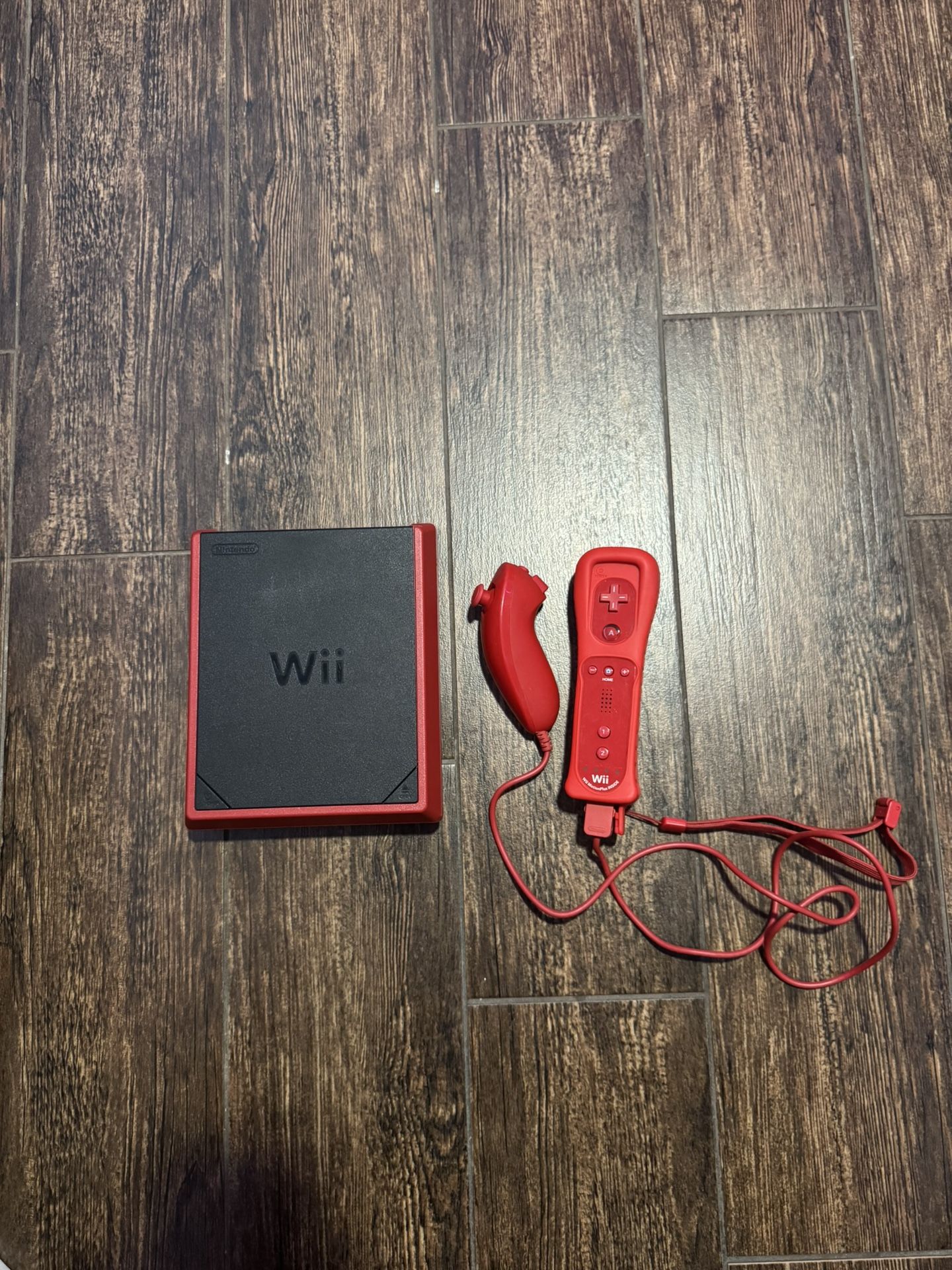 Nintendo Wii Mini Console + Super Smash Bros