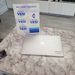 Macbook Air 2017 13" With 8gb Ram And 128gb SSD 